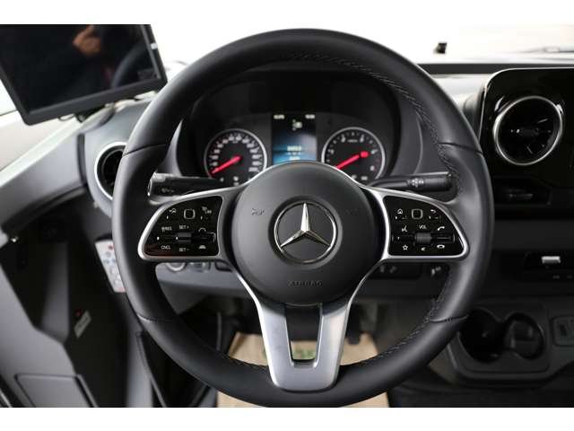 ステアリングリモコン