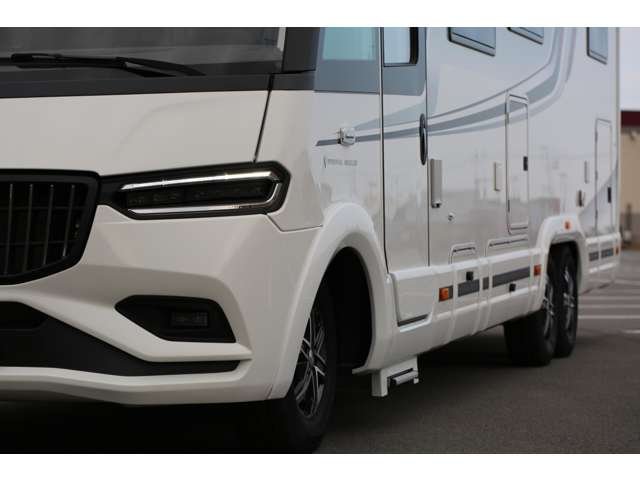 ＫＡＢＥ　インペリアル　ｉ８６０　ＬＢＧ　入庫です！ベンツベースのキャンピングカーです！最新設備満載のお車です！５名まで就寝可能となっております！お気軽にお問い合わせください！