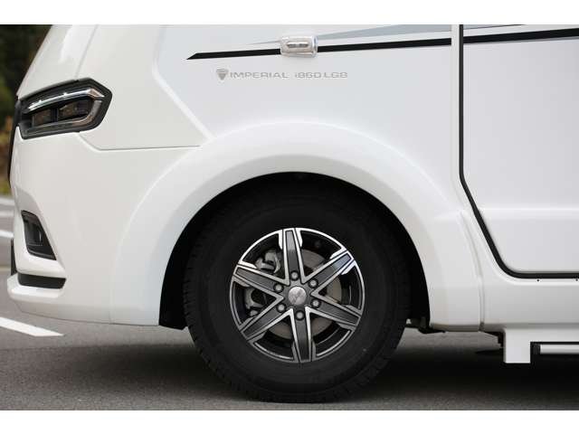 ＫＡＢＥ　インペリアル　ｉ８６０　ＬＢＧ　入庫です！ベンツベースのキャンピングカーです！最新設備満載のお車です！５名まで就寝可能となっております！お気軽にお問い合わせください！