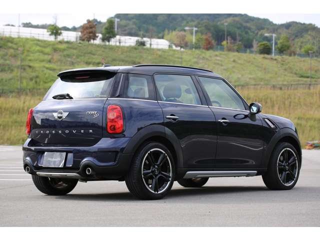 ミニ　クロスオーバーＳＤ　入庫しました！　ディーゼル　ＥＴＣ　シートカバー　アルミホイール　コンパクトで運転しやすい１台です！お気軽にお問い合わせください！