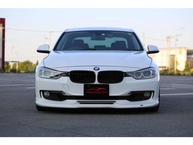 ＢＭＷ　３２８ｉ　入庫しました！ＴＥＩＮ車高調　ＡＣシュニッツァーフロントスポイラー　ナビ　ＴＶ　バックカメラ　ＥＴＣ　スマートキー　レザーシート　装備充実です！お気軽にお問い合わせください！