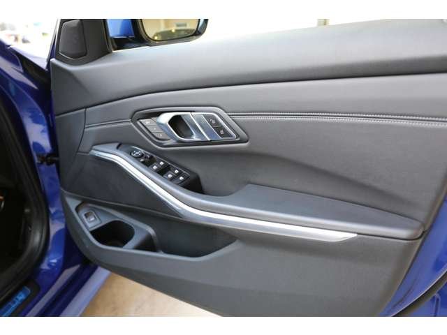 ＢＭＷ　３２０ｄ　ｘＤｒｉｖｅ　Ｍスポーツ　入庫しました！ハイラインＰＫＧ　コンフォートＰＫＧ　ドライビングアシストプロ　ナビ　ＴＶ　バックカメラ　装備充実です！お気軽にお問い合わせください！