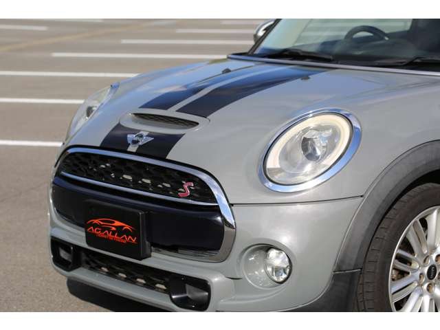 ＭＩＮＩクーパーＳＤ入庫しました！　ナビ　ＴＶ　バックカメラ　スマートキー　エンジンプッシュスタート　おしゃれなグレーツートンです！お気軽にお問い合わせください！