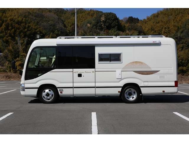 リエッセＩＩベースのＲＶビックフット　ＡＣＳ　エテルノオクタービアＭ　入庫です。サブバッテリーはＡＧＭからリチウムイオンに換装してます。低走行で使用感の少ない車両です！お気軽にお問い合わせください！