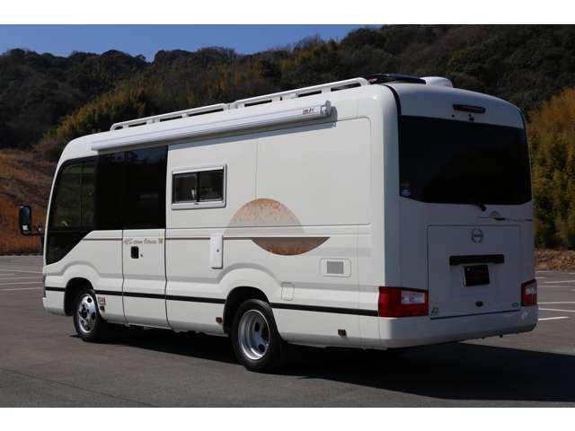リエッセＩＩベースのＲＶビックフット　ＡＣＳ　エテルノオクタービアＭ　入庫です。サブバッテリーはＡＧＭからリチウムイオンに換装してます。低走行で使用感の少ない車両です！お気軽にお問い合わせください！