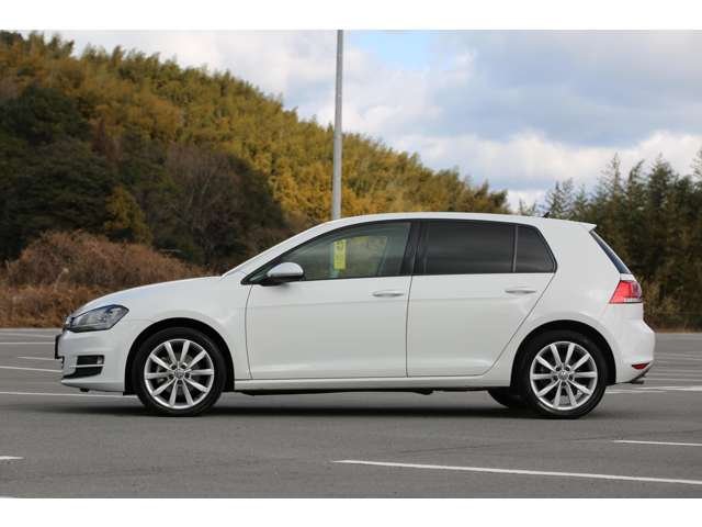 ゴルフＴＳＩハイラインブルーモーションテクノロジー入庫しました！低走行の１台です！ナビ・バックカメラ・Ｂｌｕｅｔｏｏｔｈ接続・スマートキー　コンパクトで運転しやすいお車です！