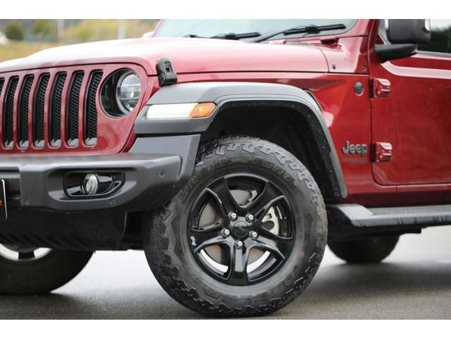 ジープ　ラングラーアンリミテッド　限定車　限定カラースナッズベリー　Ｂｌｕｅｔｏｏｔｈ接続　バックカメラ　ブラインドスポットモニター　お気軽にお問い合わせください！