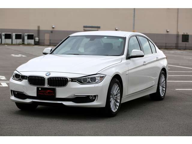 ＢＭＷ　３２０ｄブルーパフォーマンス　ラグジュアリー入庫しました！ディーゼルエンジン　ナビ　バックカメラ　ＥＴＣ　レザーシート　Ｂｌｕｅｔｏｏｔｈ接続　装備充実の１台です！お気軽にお問い合わせください