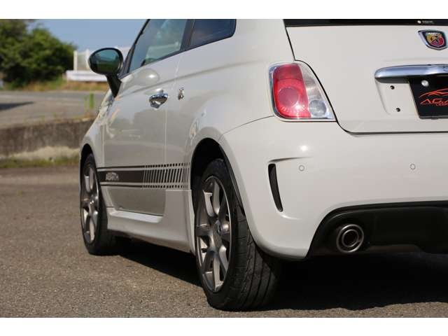 アバルト５００　５ＭＴ　入庫しました！マニュアルで走りの楽しいお車です！純正アルミホイール　ＥＴＣ　ＨＩＤ　ソリッドグレーがおしゃれです！お気軽にお問い合わせください！