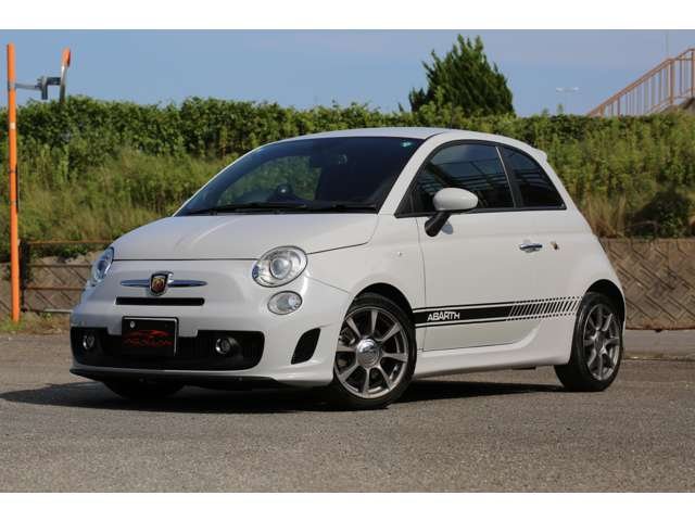 アバルト５００　５ＭＴ　入庫しました！マニュアルで走りの楽しいお車です！純正アルミホイール　ＥＴＣ　ＨＩＤ　ソリッドグレーがおしゃれです！お気軽にお問い合わせください！