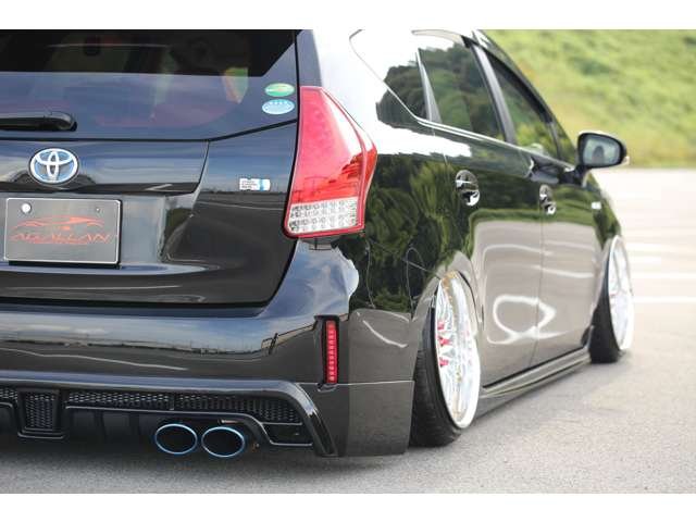 プリウスα　Ｓツーリングセレクション入庫しました！カスタム車両です！エアサス　ＷＯＲＫ　社外マフラー　社外ナビ　リアモニター　シートカバー　カスタム多数の１台です！お気軽にお問い合わせください！