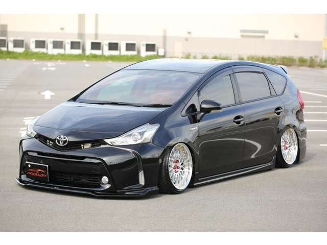 プリウスα　Ｓツーリングセレクション入庫しました！カスタム車両です！エアサス　ＷＯＲＫ　社外マフラー　社外ナビ　リアモニター　シートカバー　カスタム多数の１台です！お気軽にお問い合わせください！