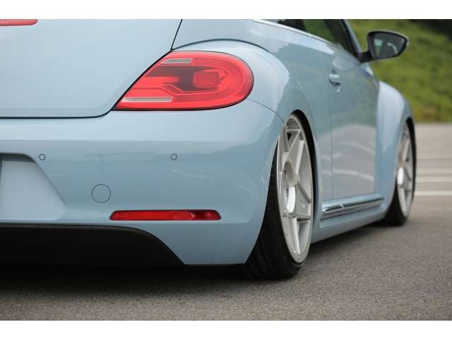 フォルクスワーゲン　ザ・ビートル　入庫しました！　ＡＩＲＭＥＸＴエアサス公認　アルパインナビ　ＵＳサイドマーカー　３ＳＤＭホイール　４本新品タイヤ　エアサスリモコン　社外シフトノブ　カスタム多数です！