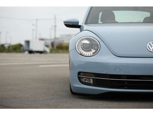 フォルクスワーゲン　ザ・ビートル　入庫しました！　ＡＩＲＭＥＸＴエアサス公認　アルパインナビ　ＵＳサイドマーカー　３ＳＤＭホイール　４本新品タイヤ　エアサスリモコン　社外シフトノブ　カスタム多数です！