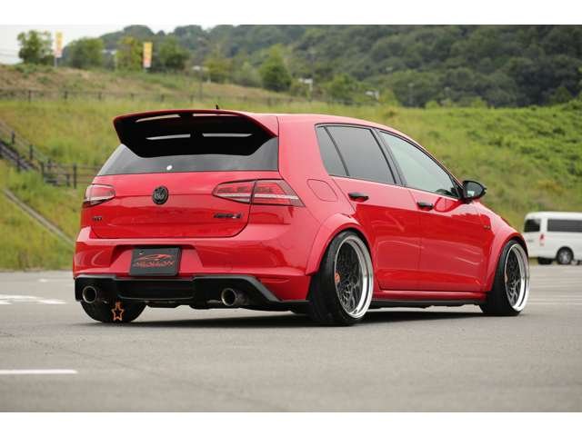 ゴルフＧＴＩ入庫しました！オーバーフェンダー　ＷＯＲＫ１８ＡＷ　社外マフラー　車高調　リアスポイラー　フロントスポイラー　カスタム多数の１台です！お気軽にお問い合わせください！