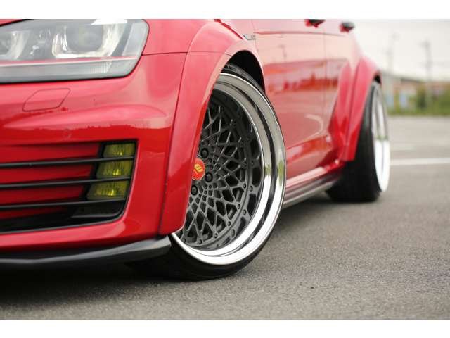 ゴルフＧＴＩ入庫しました！オーバーフェンダー　ＷＯＲＫ１８ＡＷ　社外マフラー　車高調　リアスポイラー　フロントスポイラー　カスタム多数の１台です！お気軽にお問い合わせください！